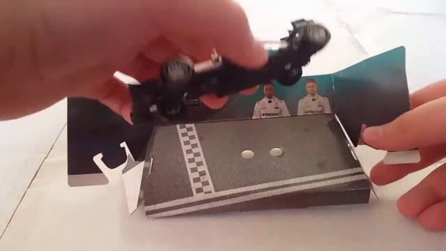 Bburago F1 2016 Mercedes FW07 HYBRID, Nico Rosberg version 1:43 Unboxing смотреть онлайн