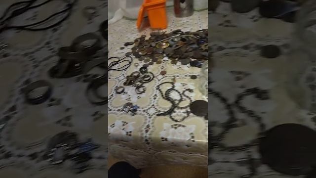 УКРАШЕНИЯ И МОНЕТЫ НАЙДЕННЫЕ МЕТАЛЛОИСКАТЕЛЕМ. ГОТОВИМ КЛАД ПОТОМКАМ смотреть онлайн