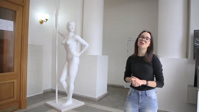 Онлайн-экскурсии по Парку Горького: скульптура «Девушка с веслом» смотреть онлайн