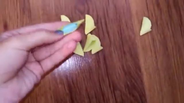 ЦВЕТОЧЕК СВОИМИ РУКАМИ ИЗ БУМАГИ!!! смотреть онлайн