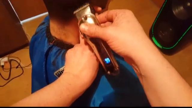 Мужская стрижка машинкой CRONIER CR-11, триммером CRONIER-9250 и феном CRONIER CR-7700 смотреть онлайн