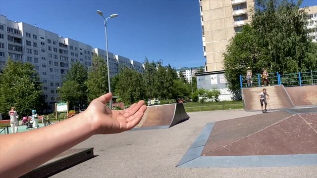 Питерский стрит по центру | трюки на самокате | много падений... смотреть онлайн