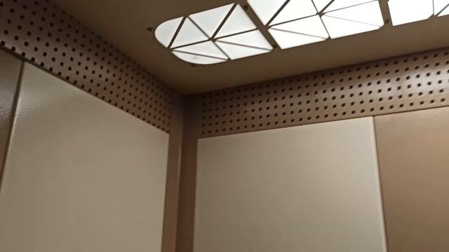 Модернизированный лифт, г/п 320 кг, V=0,65 м/с (ул. Чумаченко, 34, подъезд 7, г. Запорожье) смотреть онлайн