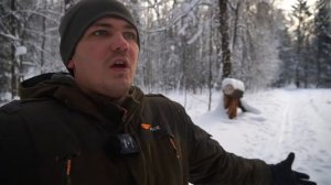 Следим за аниматрониками, которые живут в жутком лесу!