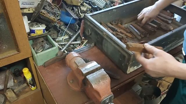 Очистка ржавчины. Эксперимент с химическим средством. Подарок ко дню рождения. смотреть онлайн