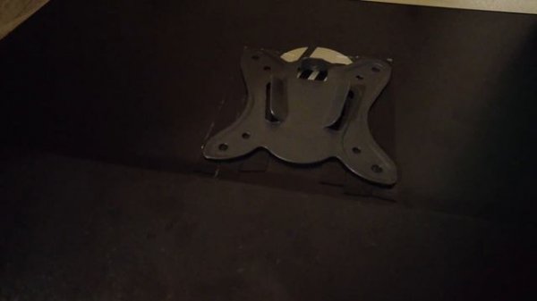 Как повесить монитор без крепления Vesa на кронштейн