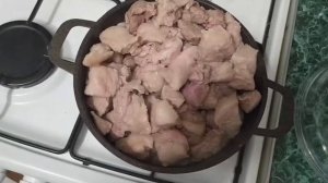 Тушёнка в кастрюле быстро и просто.