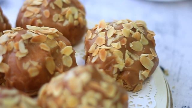 Пирожные Шу с карамельным кремом | Cheese Cake Ru