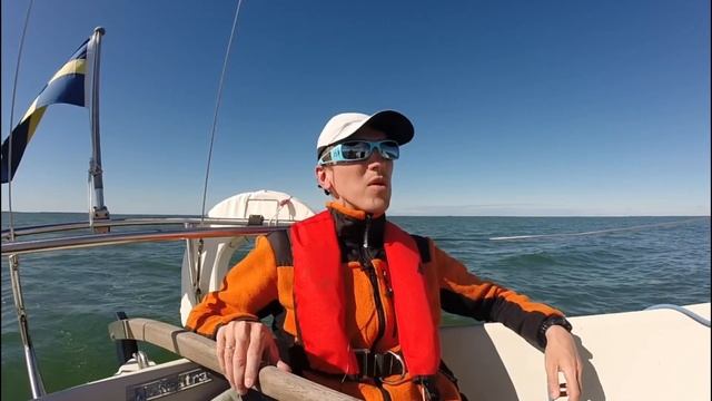 БАЛТИКА ПОД КРЫЛОМ: жизнь и яхтинг на Хийумаа (Эстония) смотреть онлайн