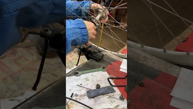 съем промподшипников переднего колеса смотреть онлайн