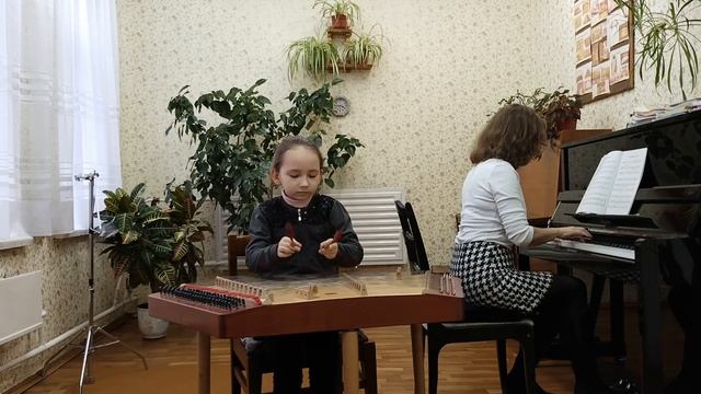 "Песенка лисички" Е.К.Шевцова. Исполняет Милена Филиппова смотреть онлайн