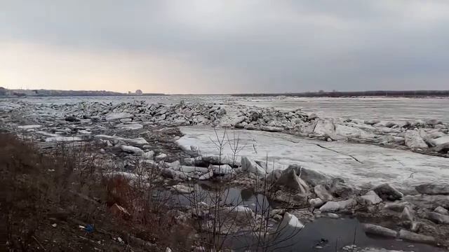 Апрель. Река Томь. смотреть онлайн