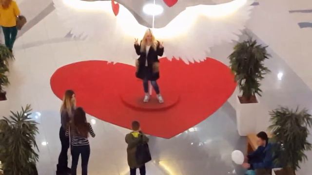 Дело было вечером в Торговом центре SkyMal Киев смотреть онлайн