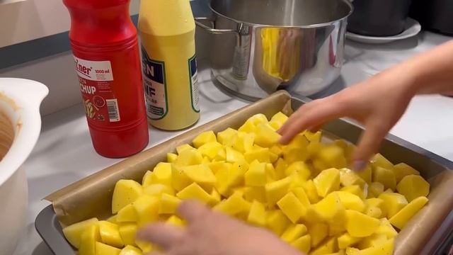 Утро многодетной мамы/ Завтрак, работа, обед, дети смотреть онлайн