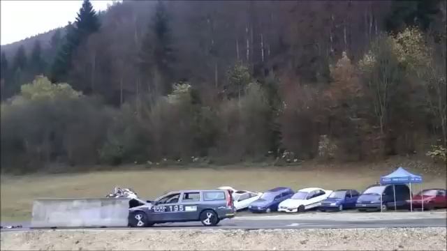 Столкновения на скорости 200 км/ч Crash at Speed 200 km/h смотреть онлайн