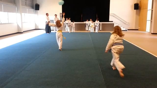 Aikido Kids Game: Balloon Game смотреть онлайн