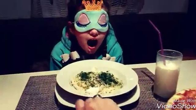 ЧЕЛЕНДЖ! Чем меня накормят родители ? смотреть онлайн