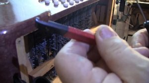 Советска гармонь "Белорусь" и её ремонт. Ролик 4 : Выравнивание лапки воздухопритока .