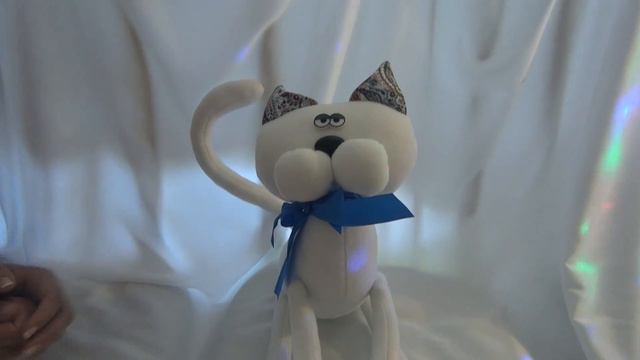 Мягкая игрушка "Кот Маркиз" смотреть онлайн