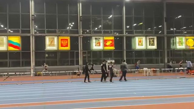 Первая в забеге. Моя доча😘😘😘😘в чёрном. Ей 14 лет, а соревнования 16-17 летние👍Первенство Москвы. смотреть онлайн