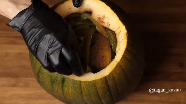 ТЫКВА С МЯСОМ И ОВОЩАМИ В ФОЛЬГЕ В ГОРЯЩИХ УГЛЯХ? смотреть онлайн