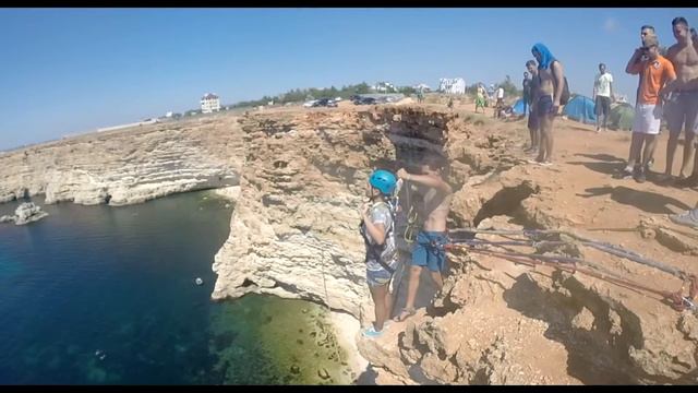 Легких Наталья мыс Фиолент. прыжки с верёвкой в Крыму с командой Skyline смотреть онлайн