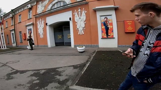 Вернулся из армии | ДОЛГОЖДАННАЯ встреча с друзьями смотреть онлайн