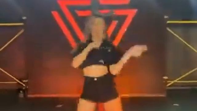 Афра Сарачоглу ??и её танец смотреть онлайн