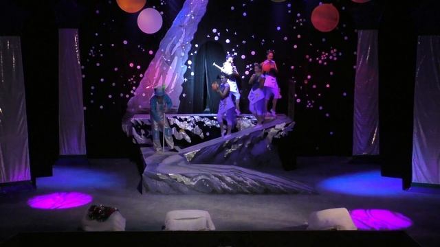 Космическое путешествие в Рождество смотреть онлайн