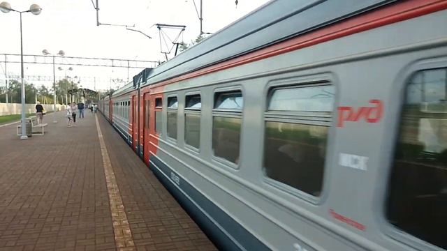 ЭД4М-0465 ОАО РЭКС С Приветливым машинистом и ЭД4М-0201 На станции Сортировочная смотреть онлайн