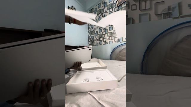 Unboxing of MacBook M2 Pro 16.2 inch M2 Max Chip 19 CPU 30 GPU 64GB Ram and 512 GB hard disk смотреть онлайн