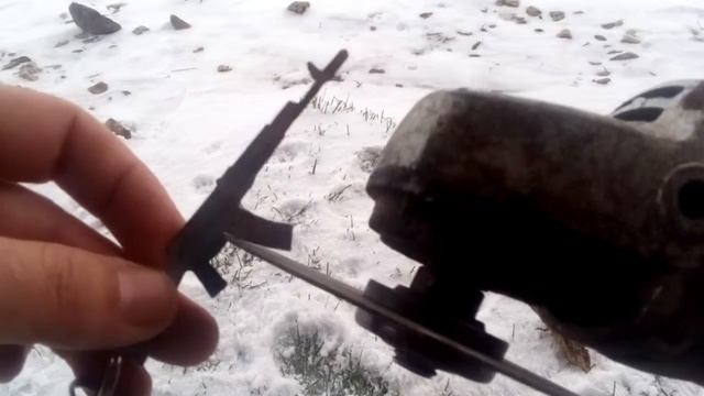 Как вырезать калаш брелок АК -74 смотреть онлайн