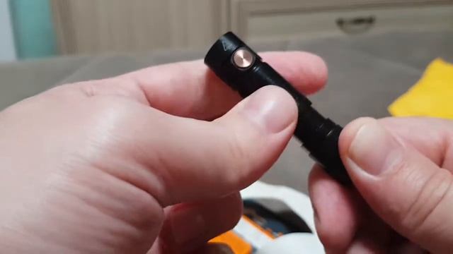 Fenix e05r фонарь наключник смотреть онлайн