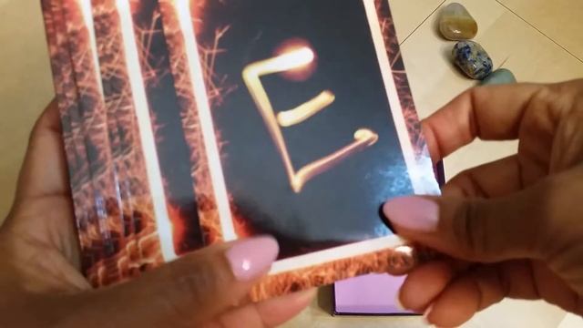 Unboxing: 'The Oracle of E' cards смотреть онлайн