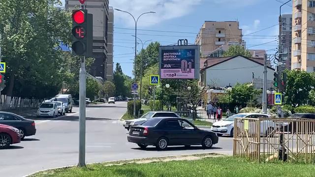 Анапа, Угол ул. Астраханской и Лермонтова смотреть онлайн