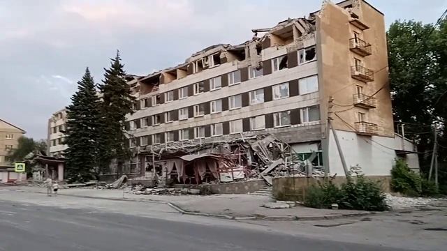 Прилёт ракеты хаймера в гостиницу Красного Луча смотреть онлайн