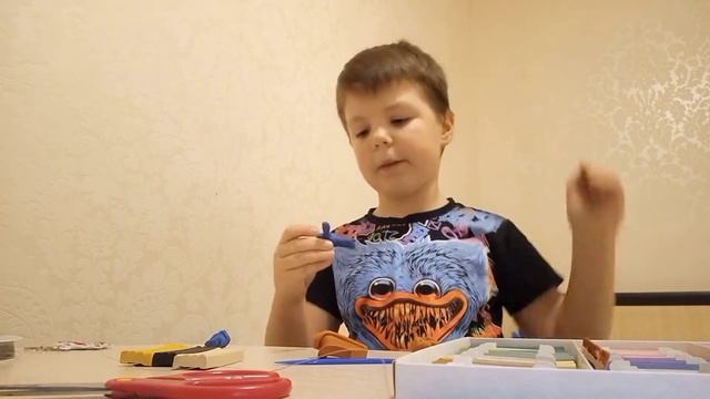 Лепим Синего из Радужных Друзей, Лепим из пластилина. смотреть онлайн