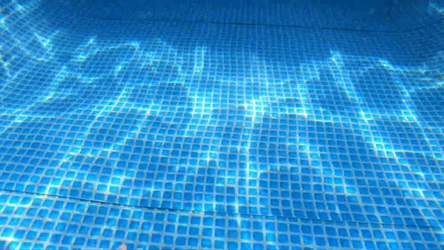 Каркасный бассейн, конец сезона смотреть онлайн