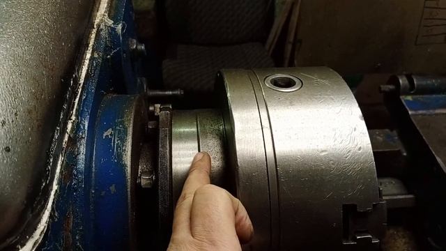 Крепление токарного патрона через "планшайбу". смотреть онлайн