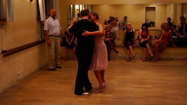 Танго занятие - колесита назад смотреть онлайн