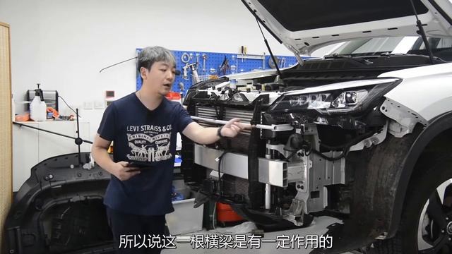 【大飙车643】前梁用料猛如虎，一看后梁就......-长安CS85 COUPE（3/5） смотреть онлайн