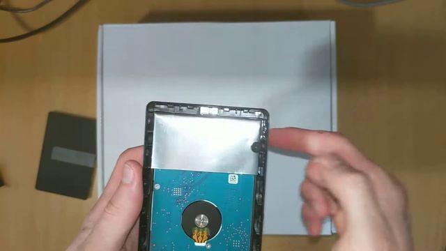 Seagate Expansion Portable 5 TB (STKM5000400) | Disassembly смотреть онлайн