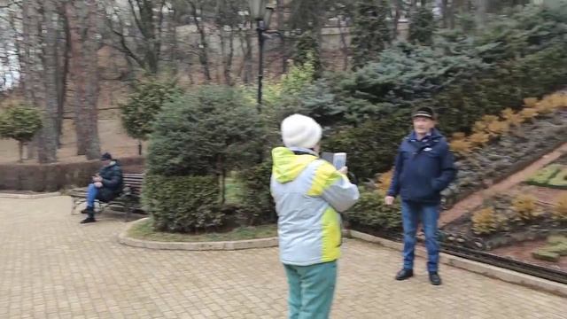 Кисловодск парк Прогулка по набережной Ольховки. Почему стоит приехать в Кисловодск... смотреть онлайн