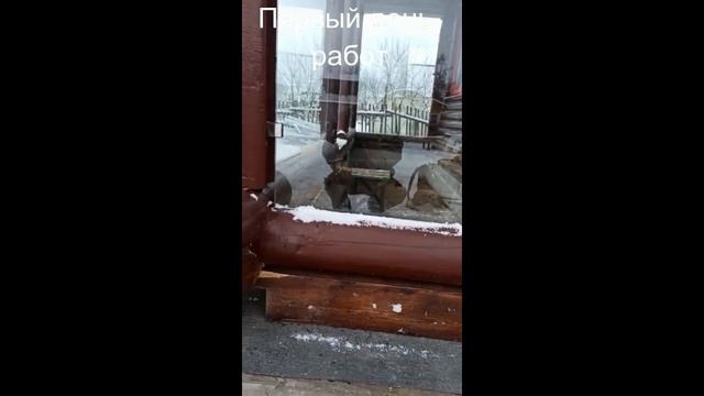 Замена нижних оцилиндрованных бревен на брус. Соединение бруса. Разбираем особенности замены. смотреть онлайн