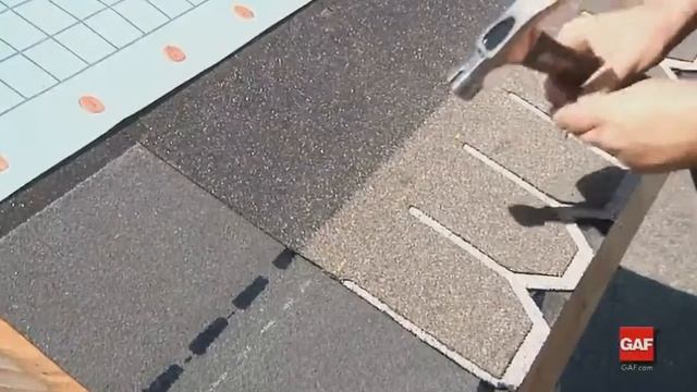 Видео инструкция монтажа битумной черепицы GAF Camelot II смотреть онлайн