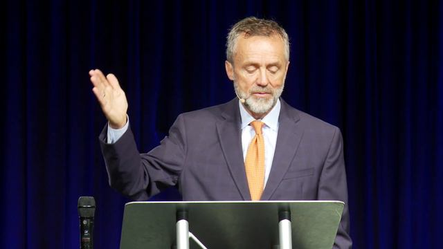 President Corey: Scripture: A Commitment to the Authority of the Bible [Biola University Chapel] смотреть онлайн
