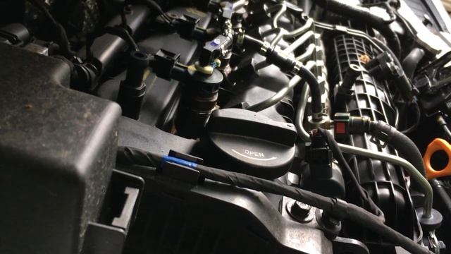 Hyundai IX20 / Kia Venga 1.6 CRDI turbo diesel engine start up + rev sound смотреть онлайн