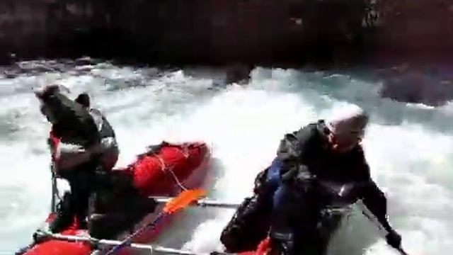 Жом-Болок Ока саянская 2010 extreme rafting in Russia смотреть онлайн
