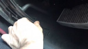 Вольво ХС 60 второго поколения, замена салонного фильтра