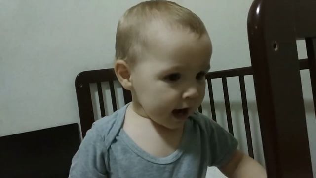 10 месяцев! Развитие ребёнка в десять месяцев: сон, еда, игры, зубы и развитие. Анастасия в 10 мес. смотреть онлайн